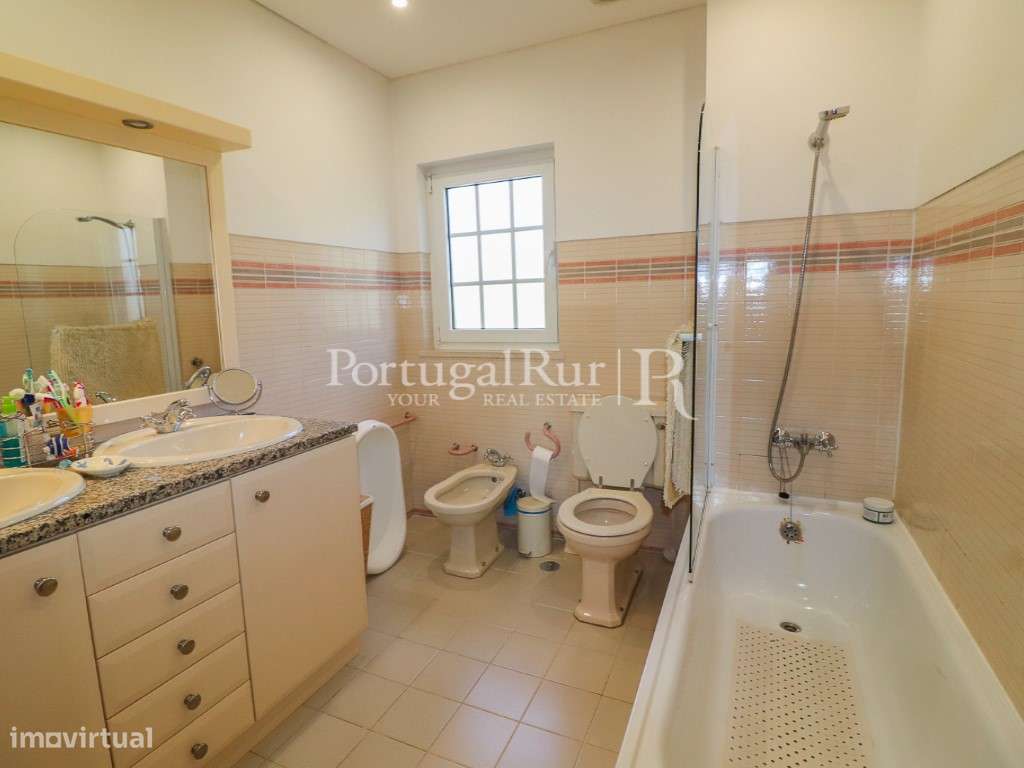 Quintinha com várias habitações em Vila Franca de Xira-30