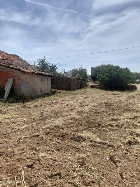 Moradia T4  lote Urbano - Grande imagem: 5/5