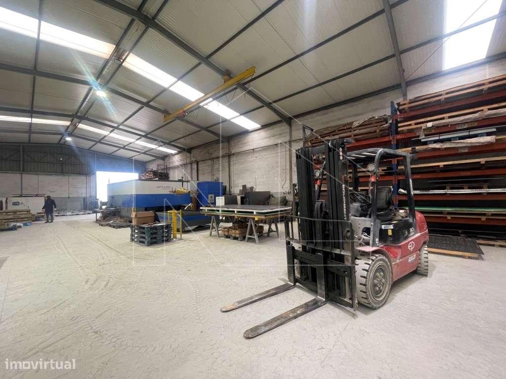 Dois armazéns juntos para venda em Águeda - Grande imagem: 4/12