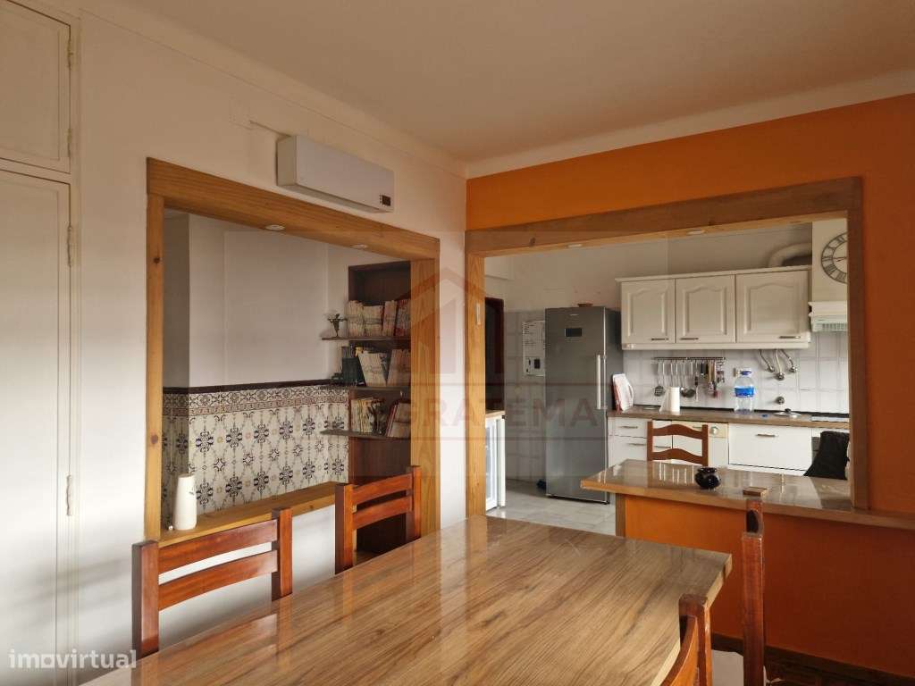 Apartamento T2 com garagem nas Caldas da Rainha-8