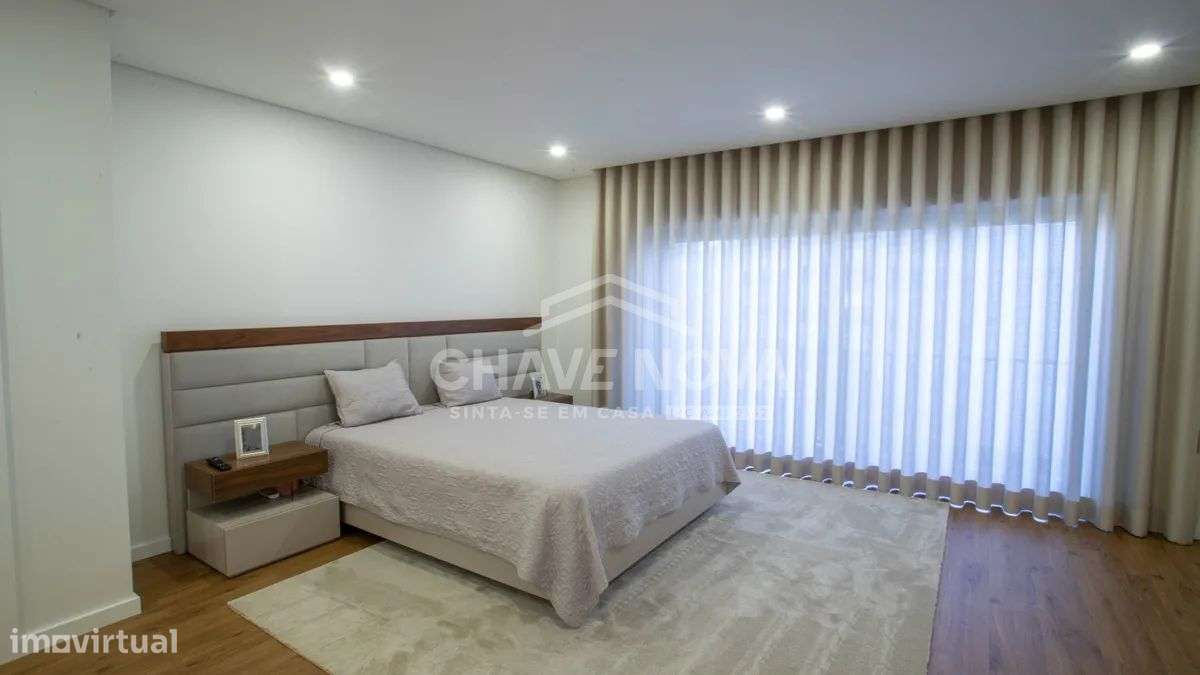 Moradia T3+1 em Canelas-Ref.MAD/02205/MH-24