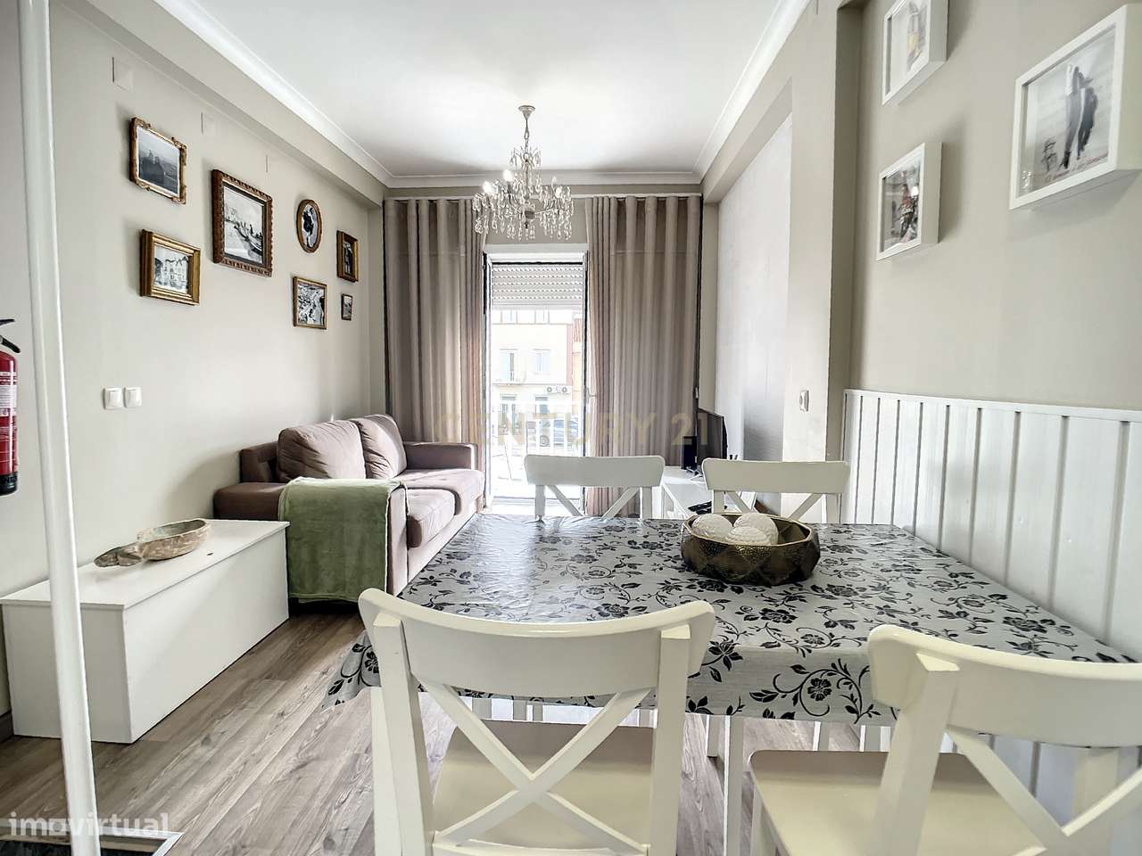 Predio na zona Histórica Duplex pertíssimo da Praia - Grande imagem: 5/19