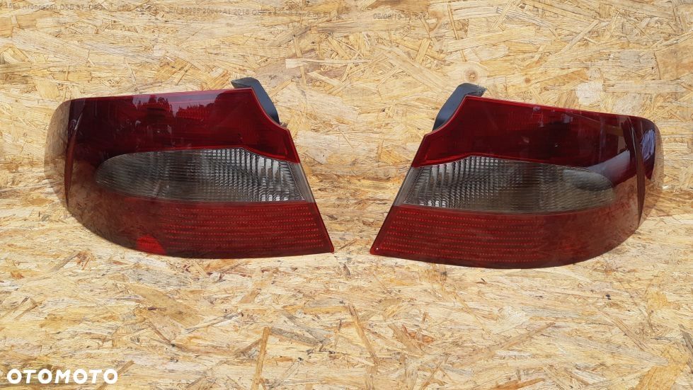 TYLNA LAMPA LEWA + PRAWA KOMPLET SKODA SUPERB II - 1