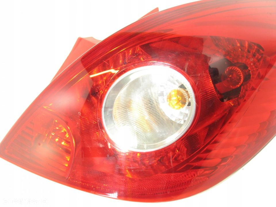 LAMPA PRAWY TYŁ OPEL CORSA D 3D HB 13211841 EU - 2