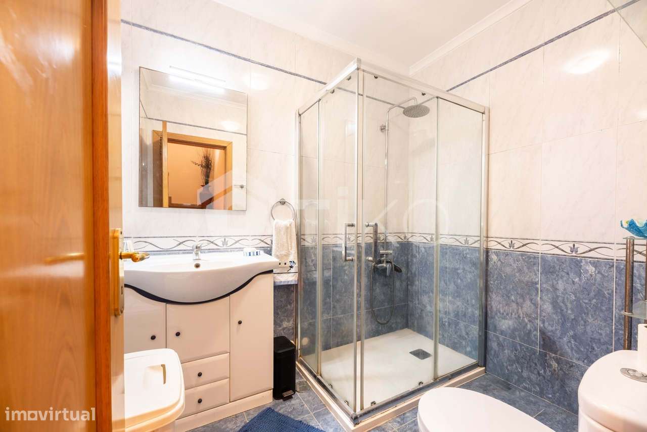 Moradia, 342 m², Charneca de Caparica e Sobreda-39