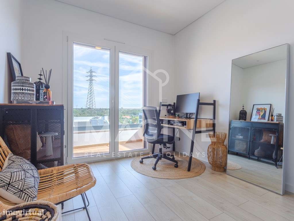 Apartamento T2 com Varanda Aterraçada na Quinta da Amizade-27