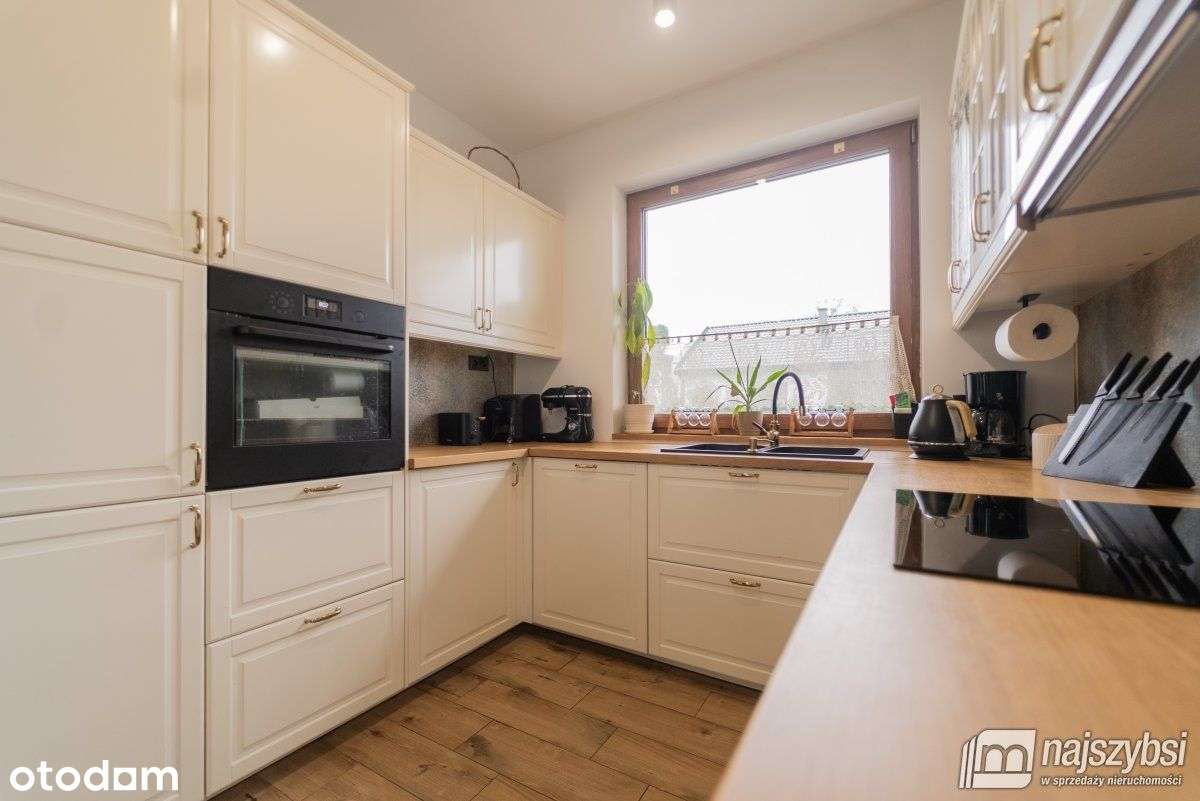 Białuń k. Goleniowa, umeblowany dom z 2022 r.-4