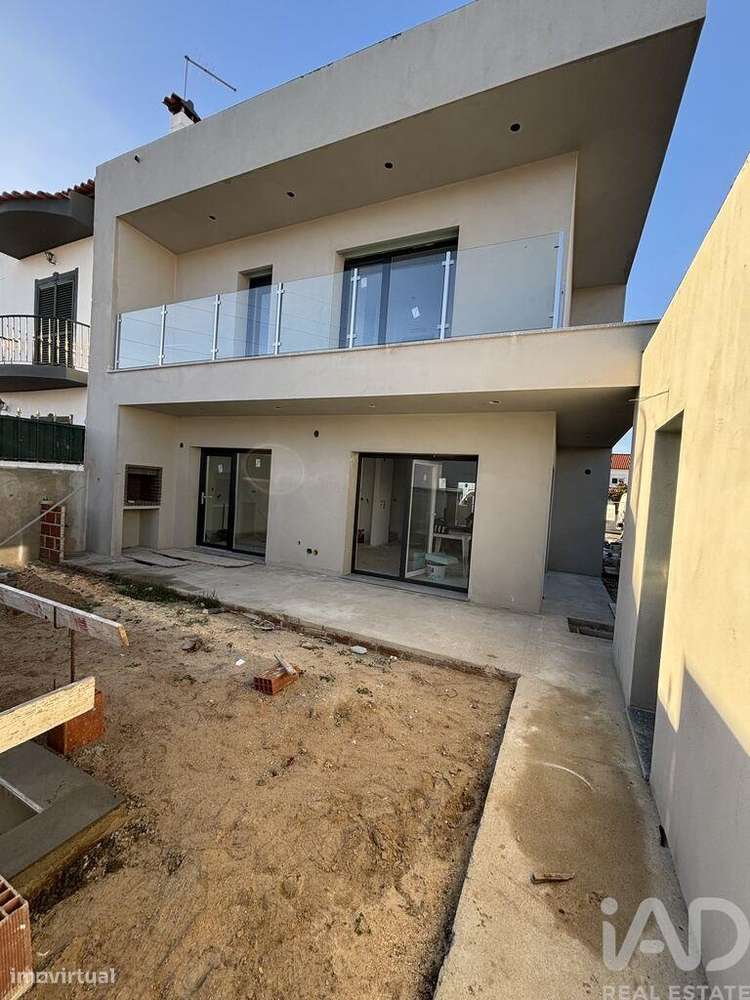 Casa T4 em Amora de 200,00 m2 - Grande imagem: 5/5