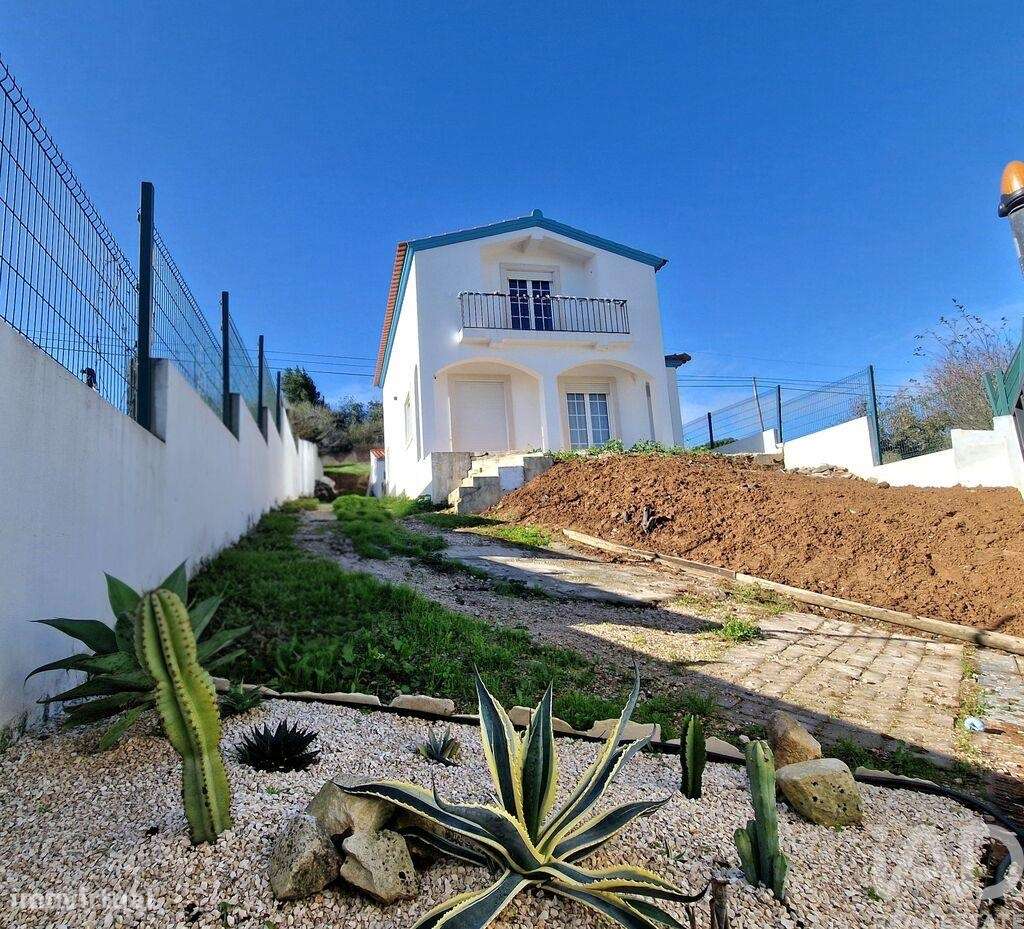 Casa / Villa T2 em Caldas da Rainha - Nossa Senhora do Pópulo, Coto e - Grande imagem: 2/28