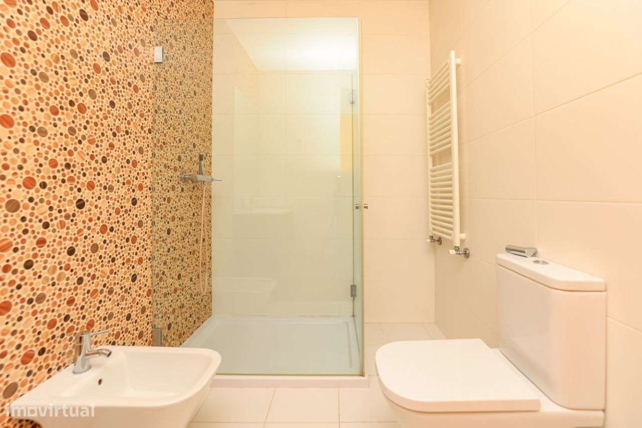 Apartamento T3 C/ Lugar Garagem-22