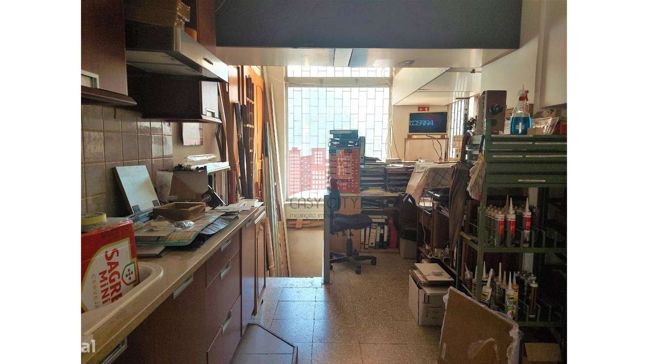 Loja | 150 M2 | Encosta do Sol | Amadora - Grande imagem: 5/18