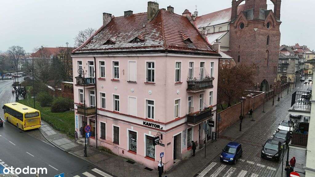 Piękna kamienica w sercu miasta-0