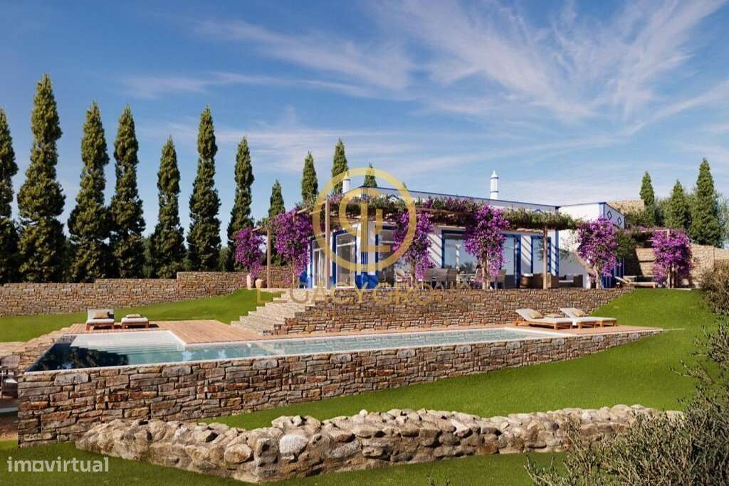 Terreno com licença de construção levantada em Santa Barbara de Nexe - Grande imagem: 2/38