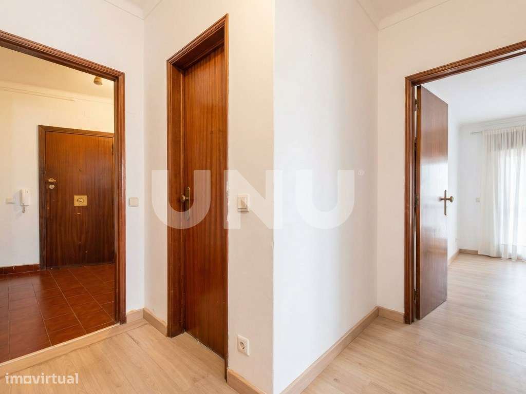 Apartamento T3 no Carregado, com parqueamento!-11