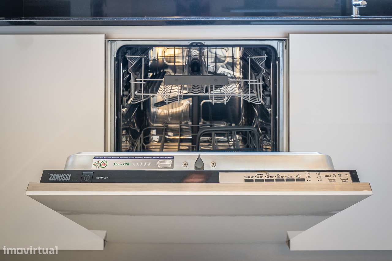 Moradia T3 com piscina, garagem na Aroeira-46