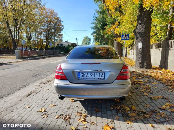 Mercedes-Benz Klasa E 200 Kompressor Classic - 2