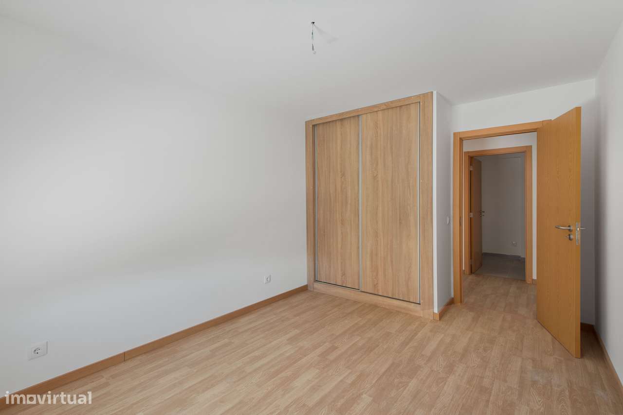 Apartamento T2 novo com garagem em Tortosendo-13