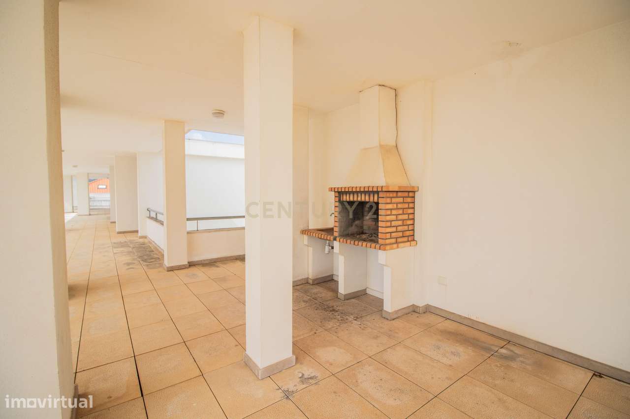 Apartamento T3 com garagem dupla na Estrada de Mira – Figueira da Foz-40