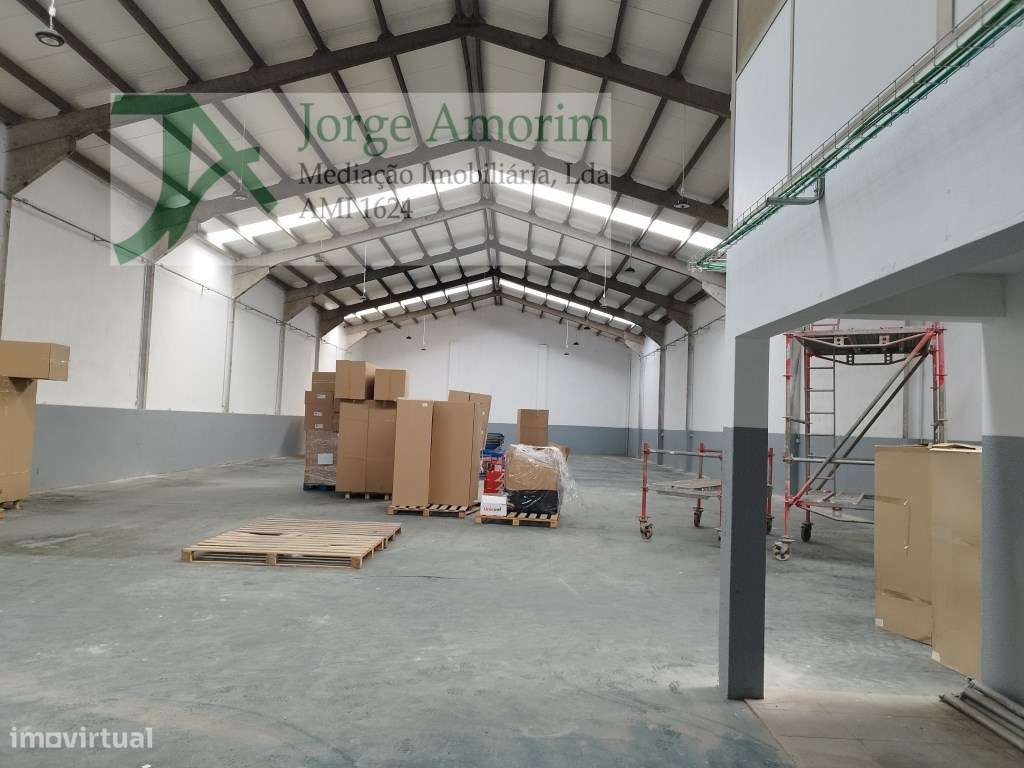 Armazém industrial 800 m2 - todo remodelado. - Grande imagem: 1/9
