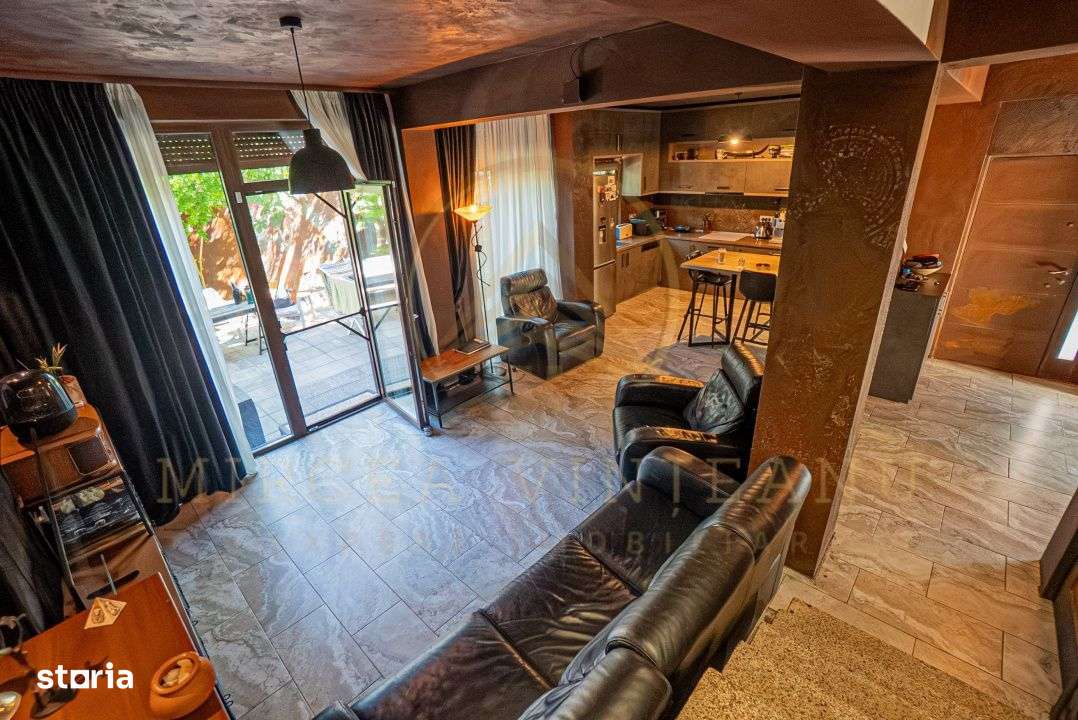 Casa P+1E de vanzare in Mamaia - Tabara Navodari - Imagine principală: 4/20