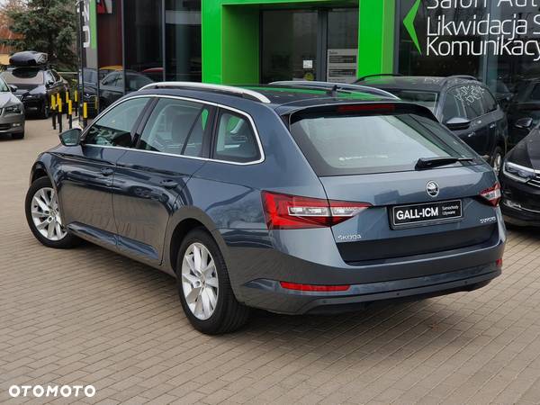 Skoda Superb 2.0 TDI Ambition DSG - 7