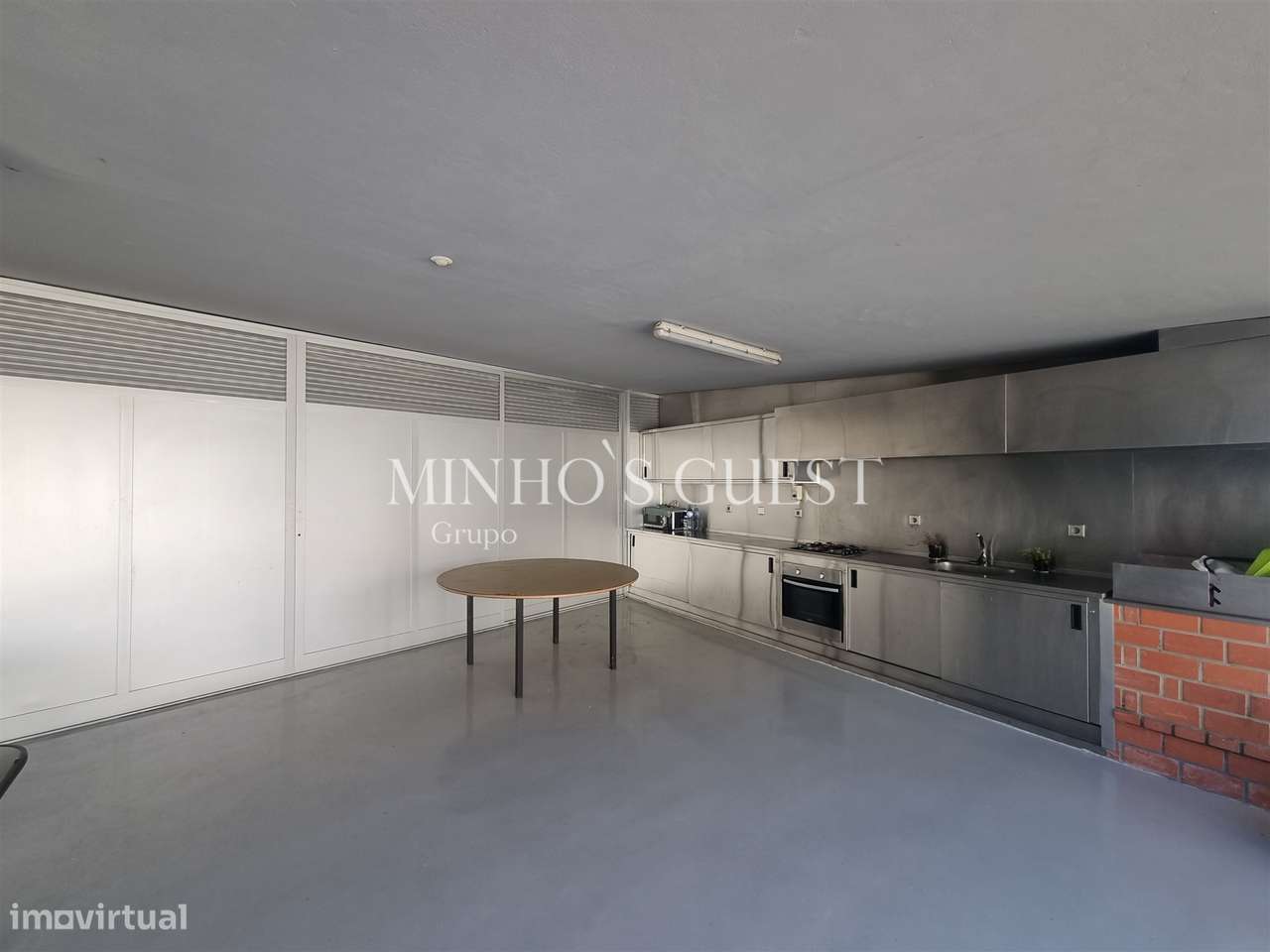 Moradia V4 de Luxo (650m2) Implantada em Terreno de 12500m2 - Souto, G-35