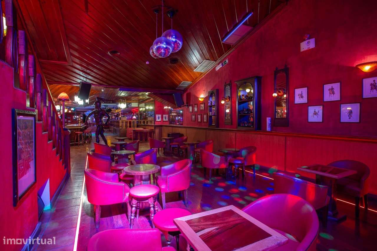 Imóvel Comercial Único à Venda - Referência Histórica no Coração do Es - Grande imagem: 5/22