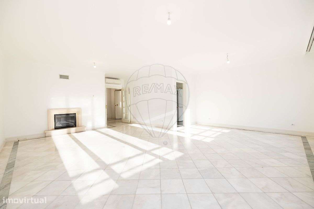 Apartamento T4 para arrendamento - Grande imagem: 2/46