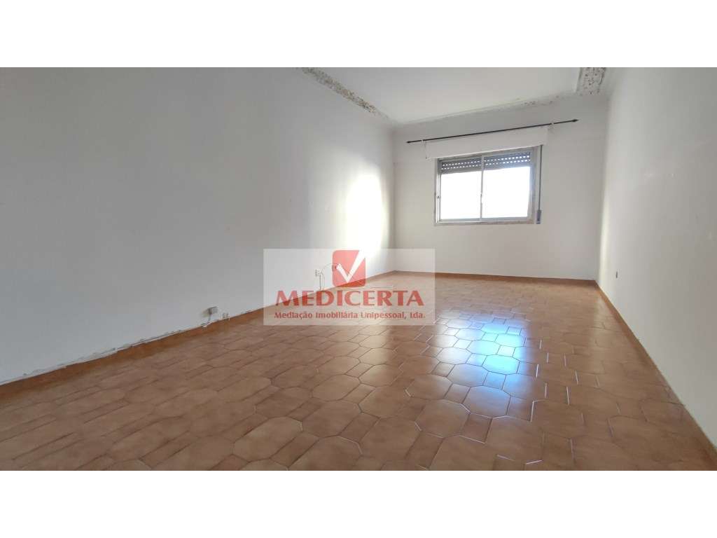 T2 - boas áreas - PSP - Queluz - Grande imagem: 4/10