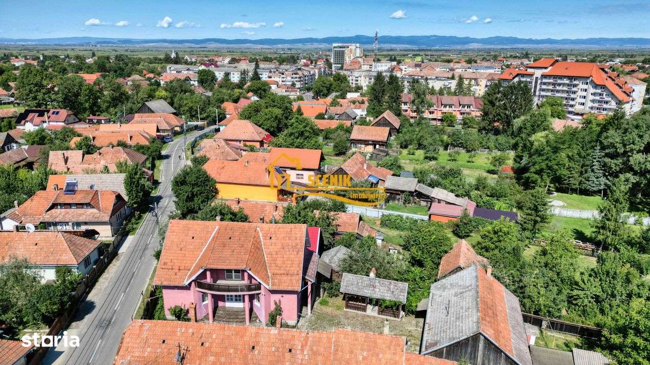 Covasna, casa cu structura deosebita, curte generoasa, dependinte foar-4