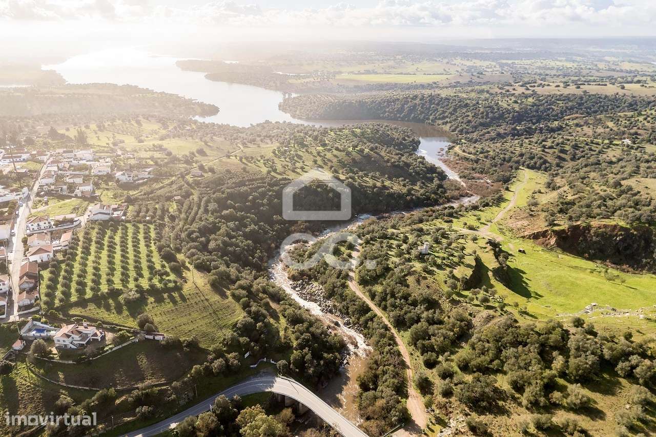 Moradia T5 c/ Espaço Exterior, Garagem e Terraço | Torrão, Alcácer do-52