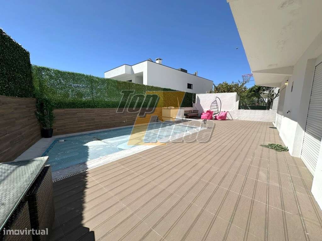 Moradia Isolada T4+1 - Vista de Mar - Charneca de Caparica-36