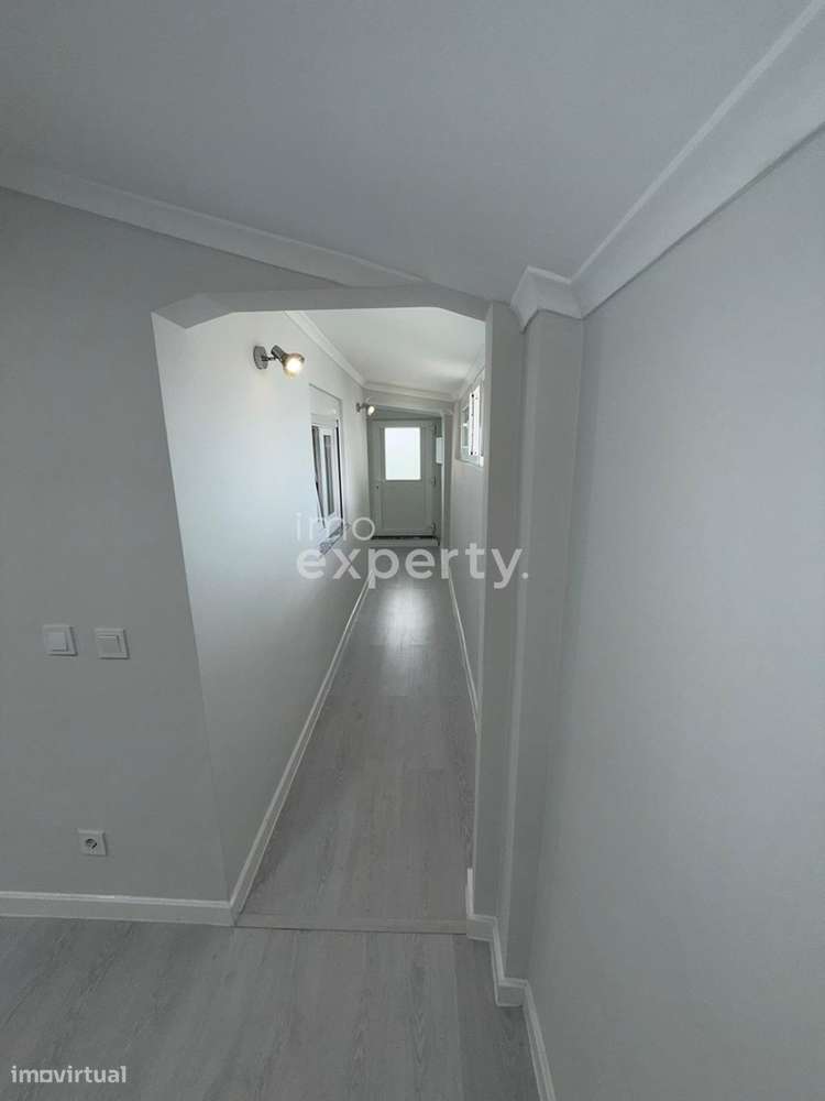 Moradia T1+2 remodelada em Alto dos Moinhos, Benavente - Grande imagem: 4/19