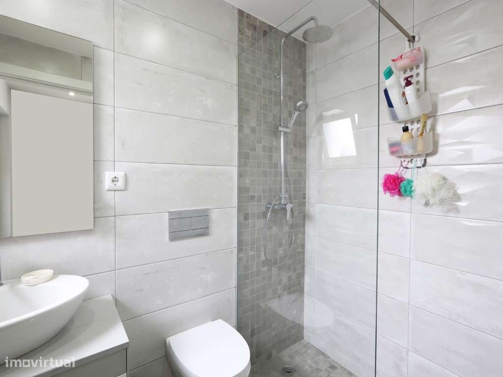 Excelente Moradia T3 localizada no Rio Novo em Nazaré-12