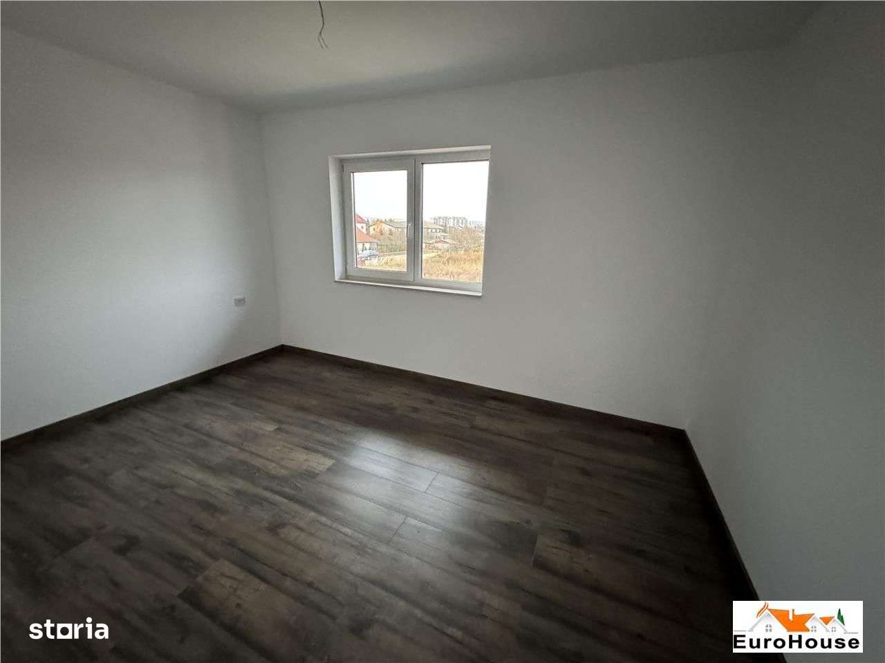 Case in regim insiruit de vanzare in Alba Iulia - Imagine principală: 4/9