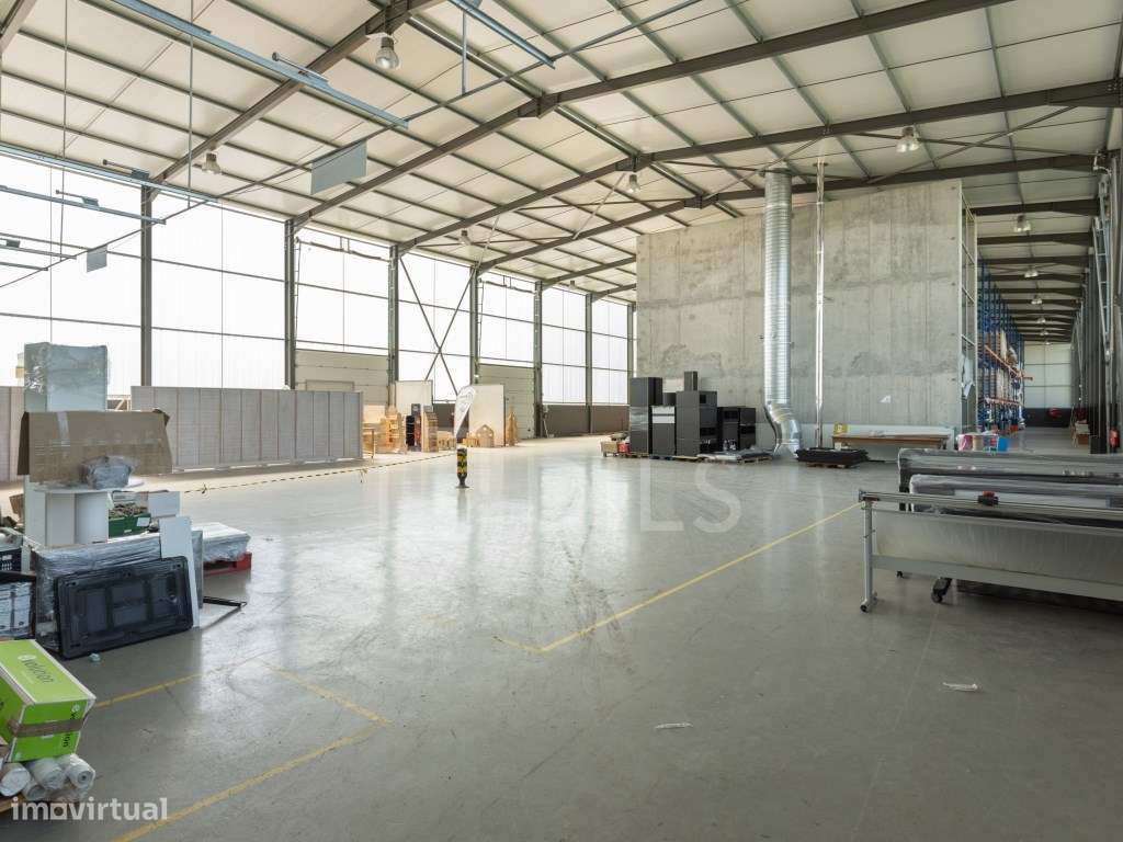 Armazém para arrendar no FactoryHub em Covais, Penacova - Grande imagem: 4/40