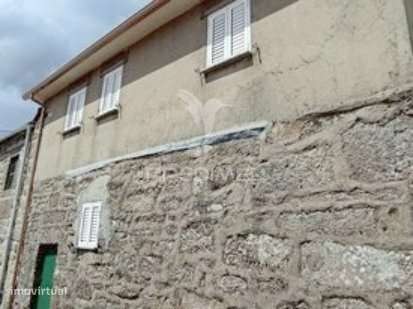 Moradia geminada em pedra granito p/ recuperar - Vila real - Grande imagem: 3/13