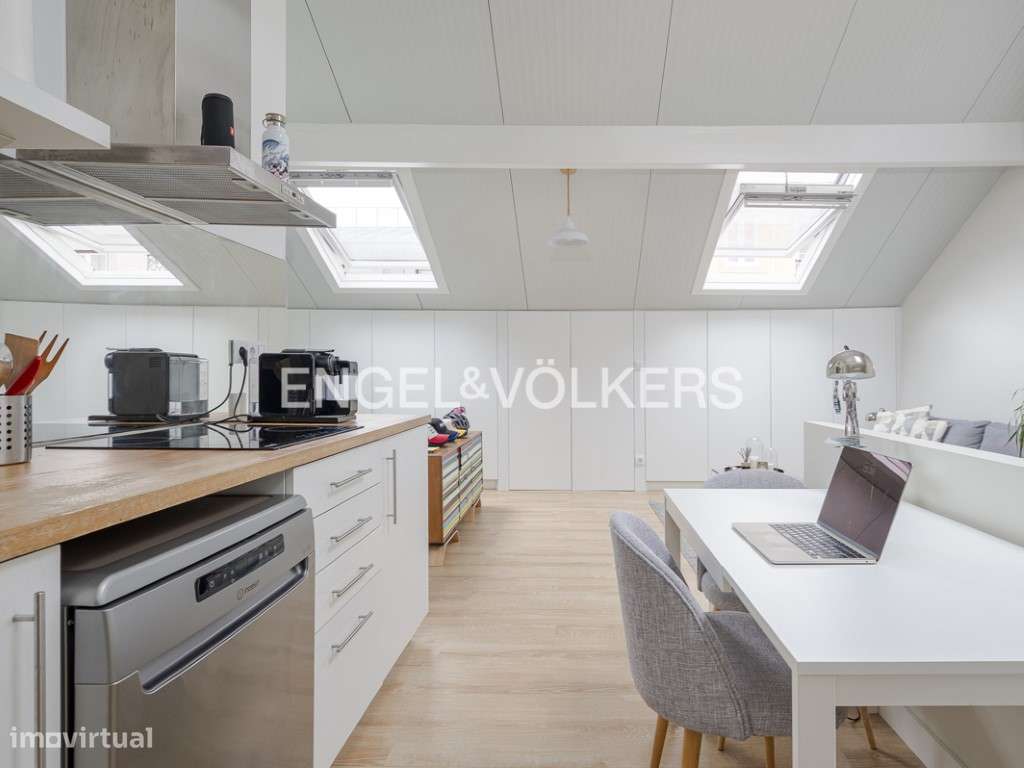 Amplo Estúdio junto á Praça das Flores - Príncipe Real - Grande imagem: 5/21