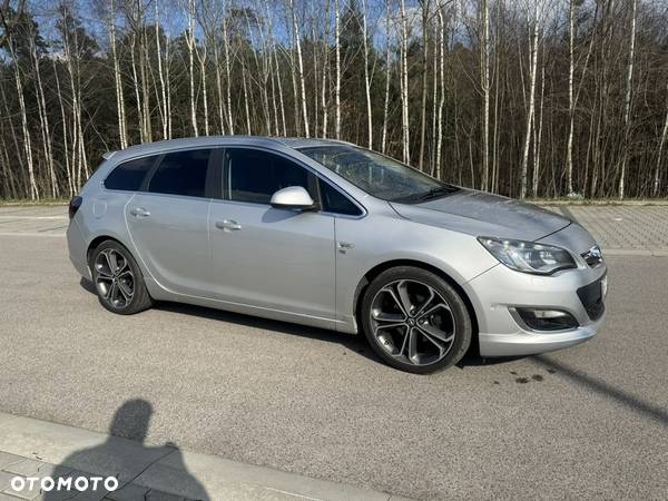 Opel Astra IV 2.0 CDTI Cosmo - 2