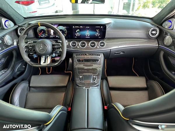 Mercedes-Benz E AMG 63 S 4Matic AMG Speedshift 9G-MCT - 31