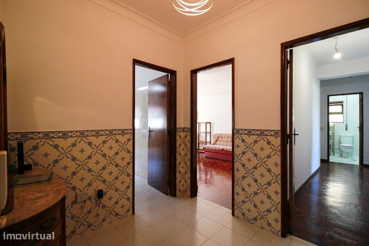 Apartamento T3 com 85,6m² e parqueamento em Coimbra-7