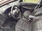 Hyundai I30 1.6 CRDi Base + - 6