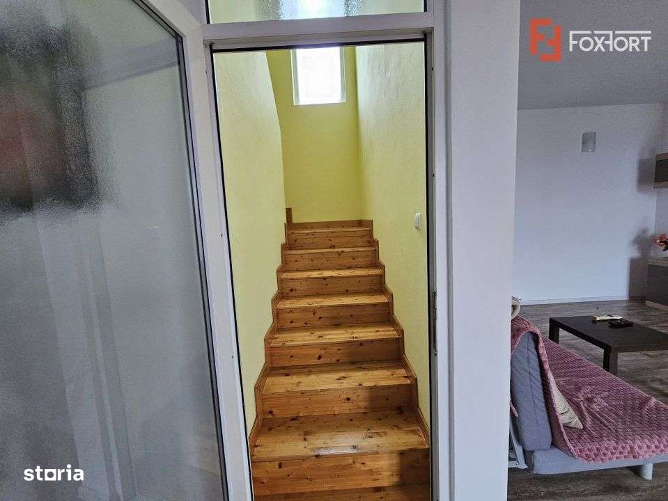 Casa individuala cu 7 camere, spatioasa in Sofronea-12