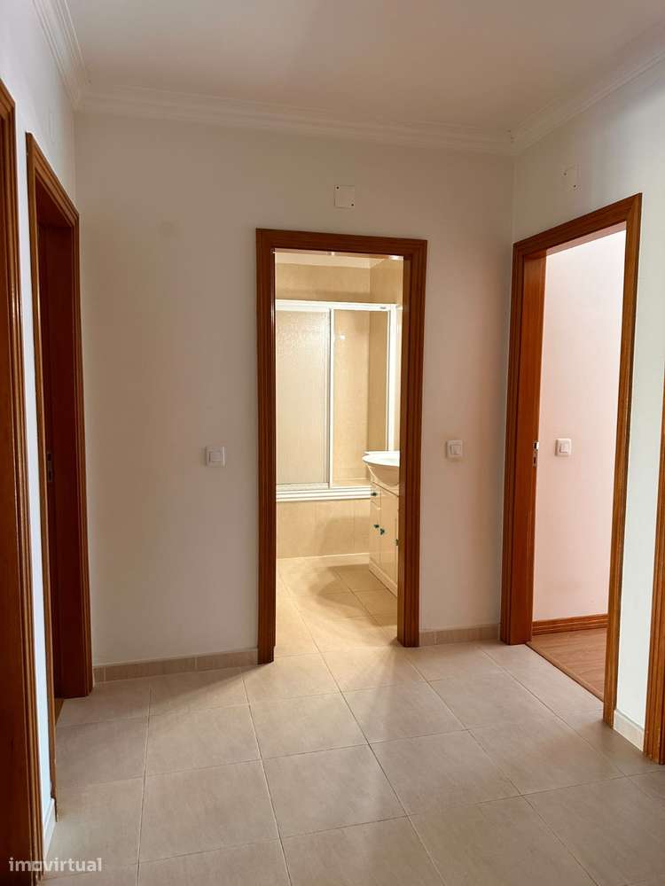 Apartamento T4 Benavente-24