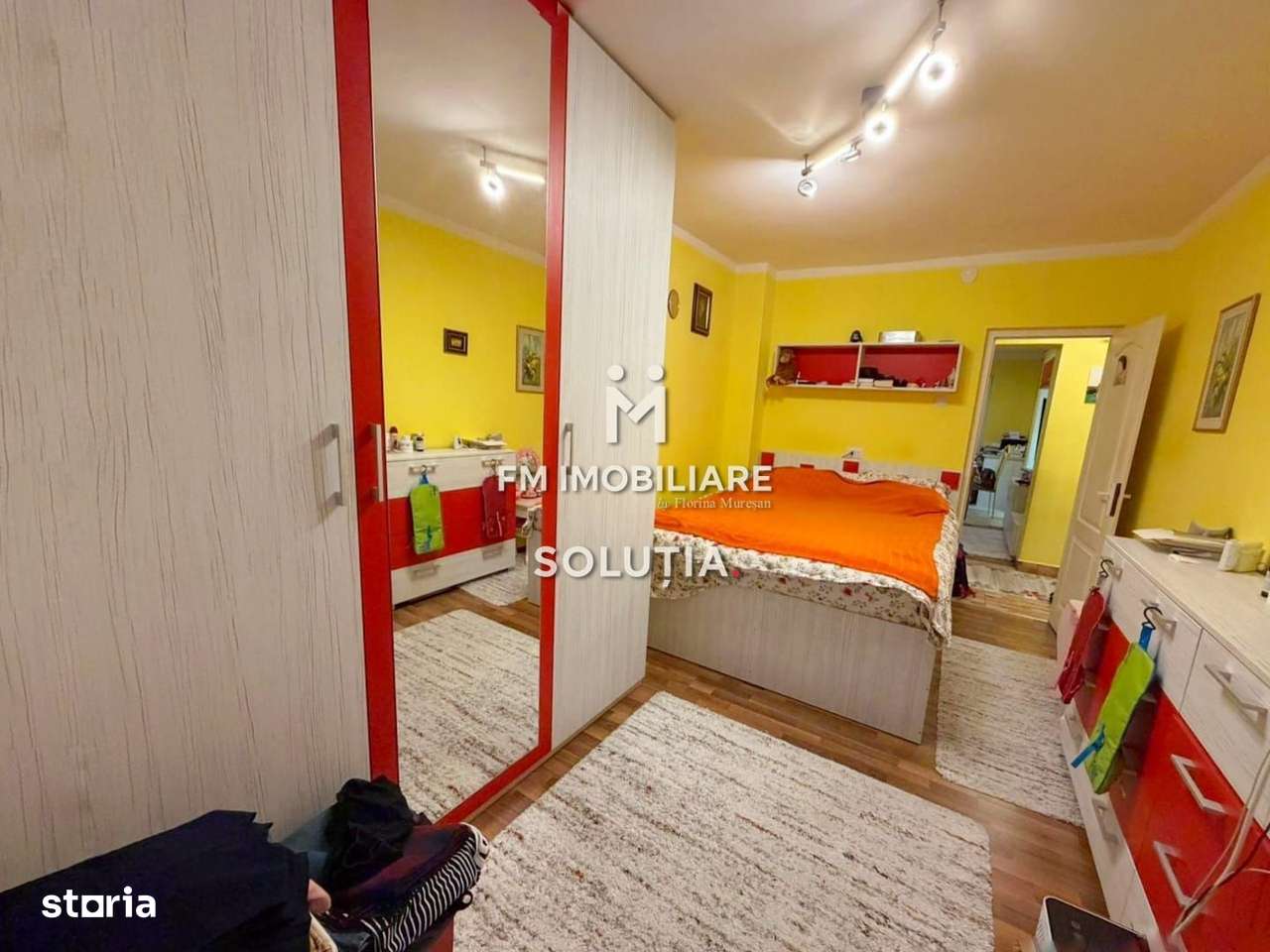 Apartament  3 camere decomandat, etajul2 -zona Serelor/Casa de Pensii - Imagine principală: 4/14