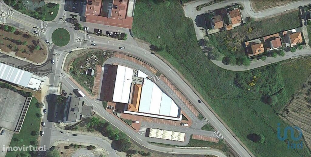 Loja / Estabelecimento Comercial em Vila Real de 1136,00 m2