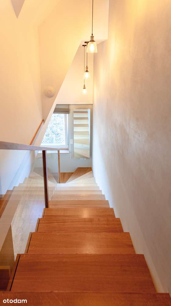 KARŁOWICE- 4 pok. z balkonem, klimatyzacja, garaż-9