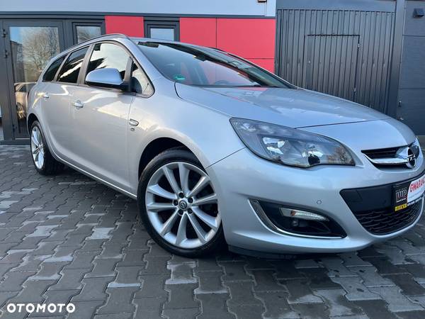 Opel Astra 1.4 Turbo Sports Tourer 150 Jahre - 11