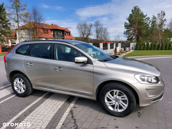 Volvo XC 60 D4 Momentum - 9