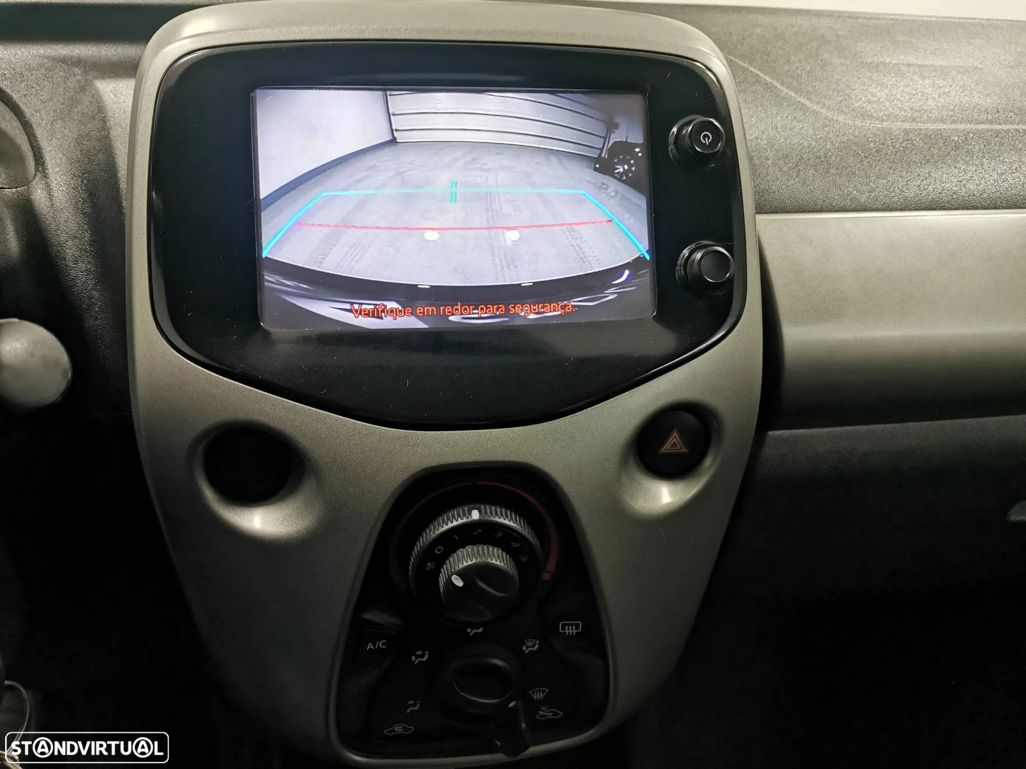Toyota Aygo 1.0 X-Play+AC+X-Touch - 16